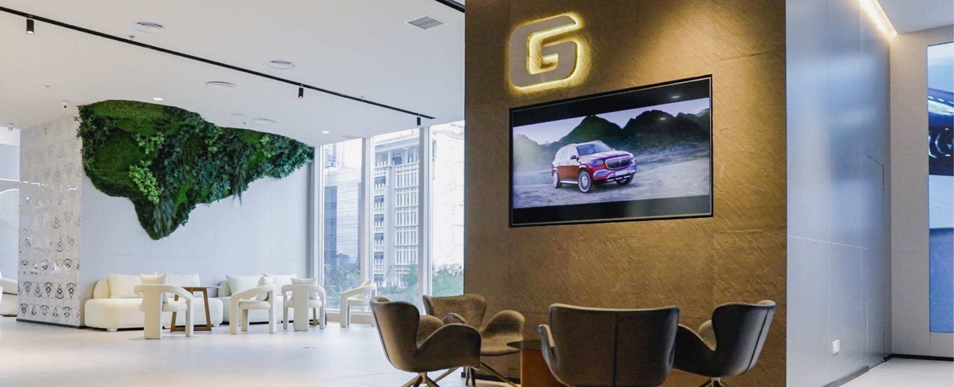 Web Multimedia Gallery Model World Beyond 5